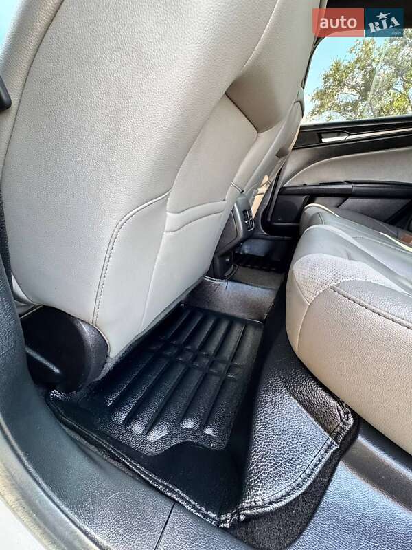 Седан Ford Fusion 2016 в Херсоні