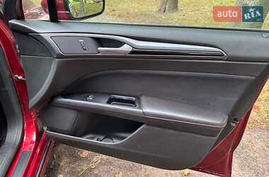 Седан Ford Fusion 2014 в 