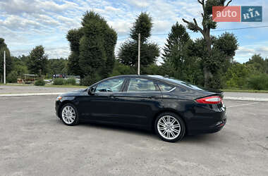 Седан Ford Fusion 2013 в 