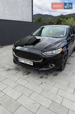 Седан Ford Fusion 2016 в Яремче