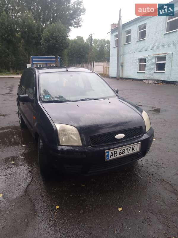 Хэтчбек Ford Fusion 2005 в Теплике
