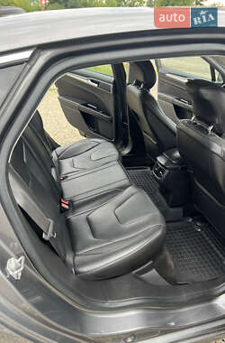 Седан Ford Fusion 2014 в 