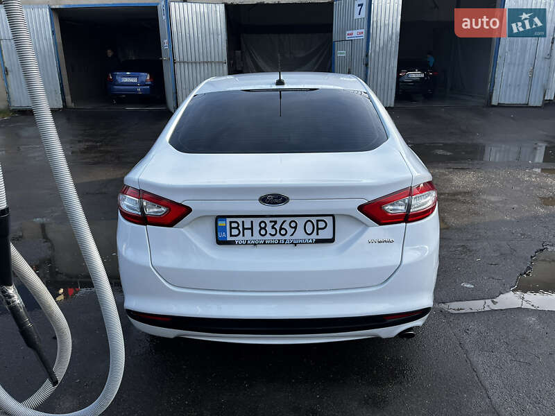 Седан Ford Fusion 2014 в Одесі