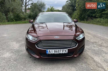 Седан Ford Fusion 2015 в 