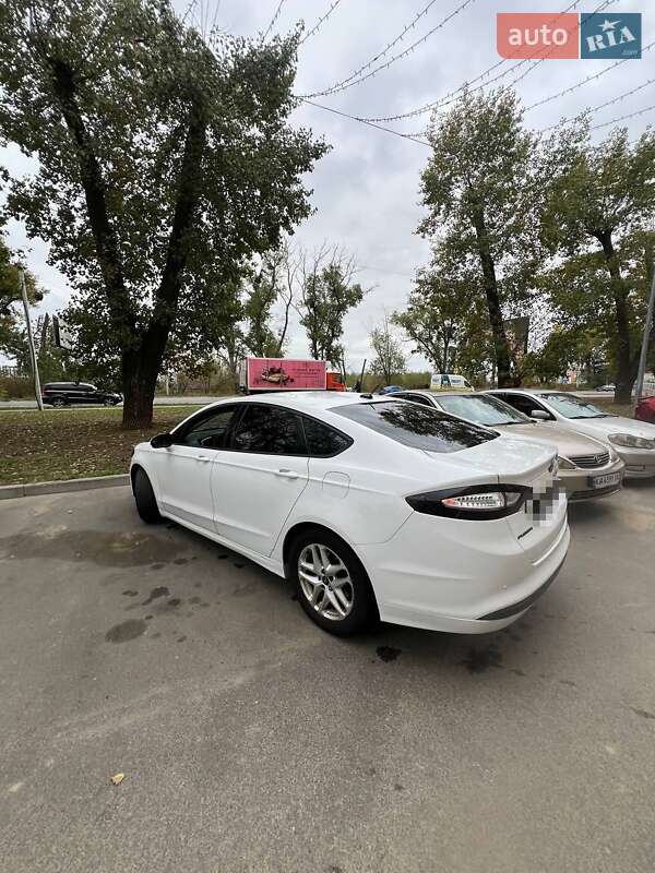 Седан Ford Fusion 2015 в Києві
