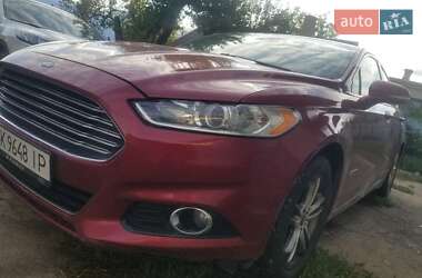 Седан Ford Fusion 2016 в 
