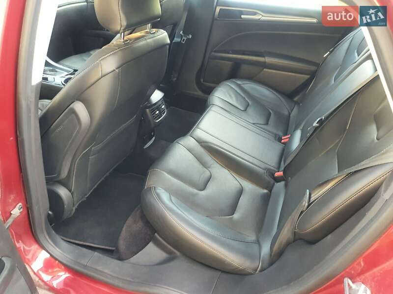 Седан Ford Fusion 2016 в Ровно