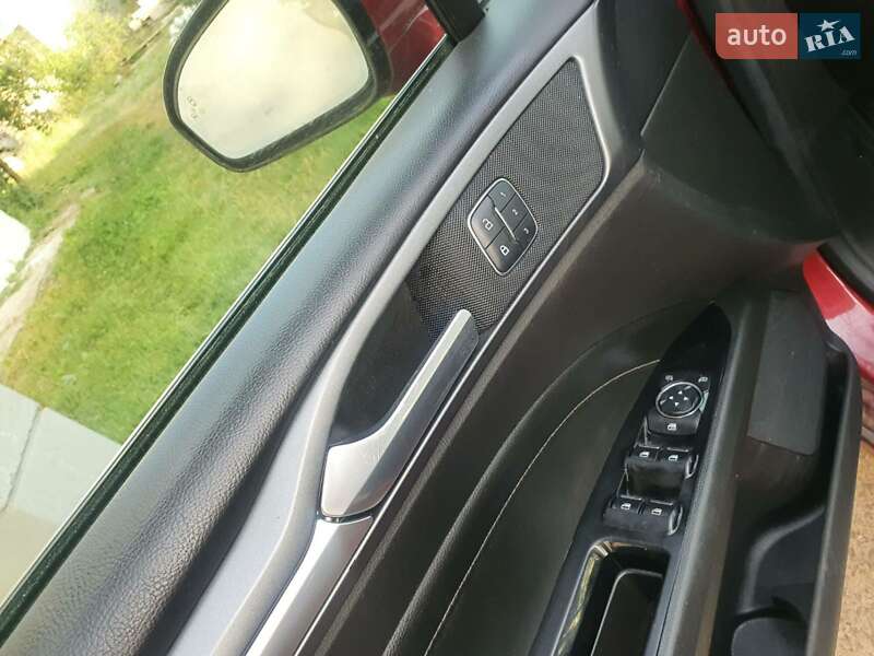 Седан Ford Fusion 2016 в Ровно