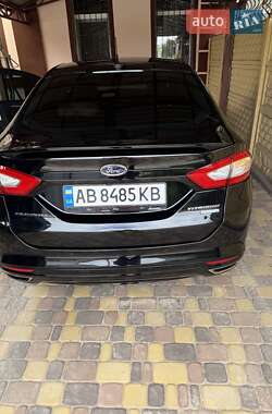 Седан Ford Fusion 2016 в 