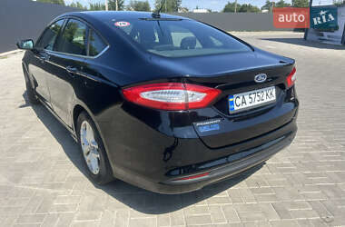 Седан Ford Fusion 2016 в 