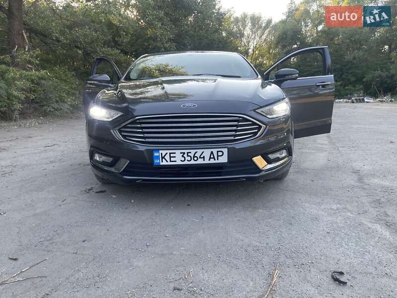 Седан Ford Fusion 2016 в 