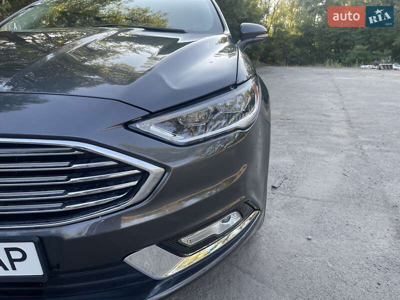 Седан Ford Fusion 2016 в Кам'янському