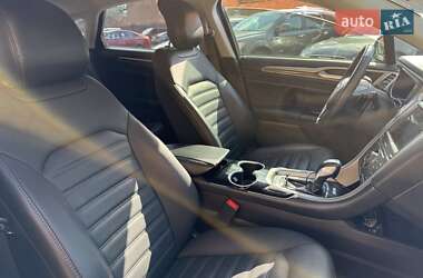 Седан Ford Fusion 2014 в 