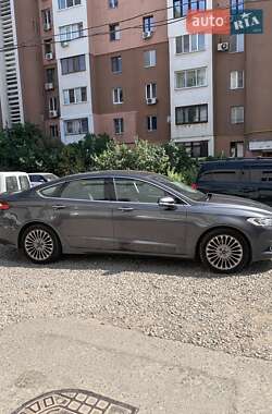 Седан Ford Fusion 2015 в 