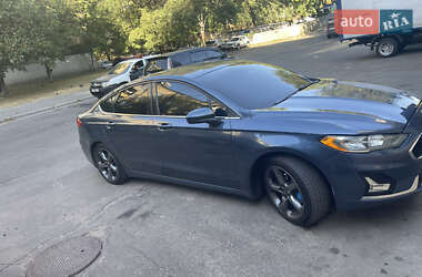 Седан Ford Fusion 2018 в 
