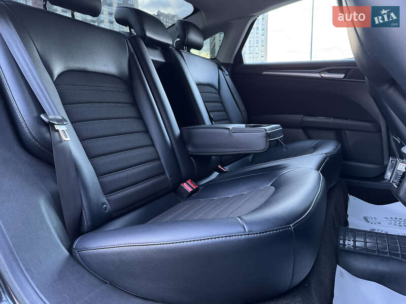Седан Ford Fusion 2014 в Києві