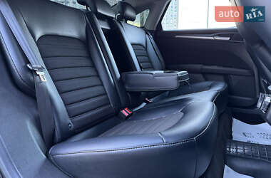 Седан Ford Fusion 2014 в 