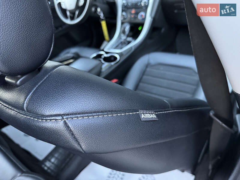Седан Ford Fusion 2014 в Києві