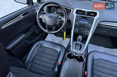 Седан Ford Fusion 2014 в 