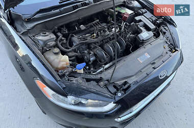 Седан Ford Fusion 2014 в 