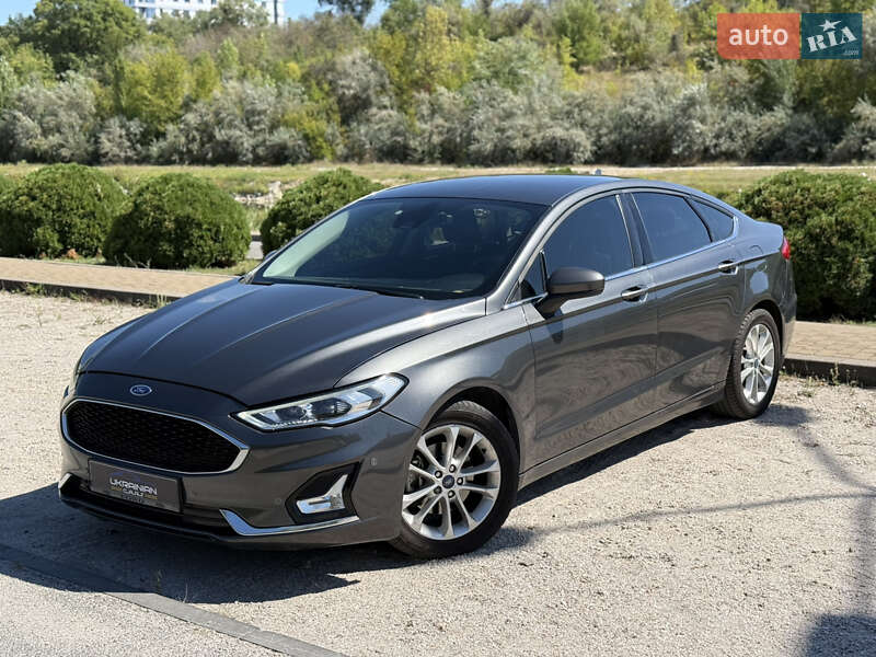 Седан Ford Fusion 2019 в Днепре