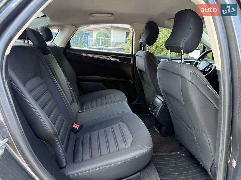 Седан Ford Fusion 2019 в Днепре
