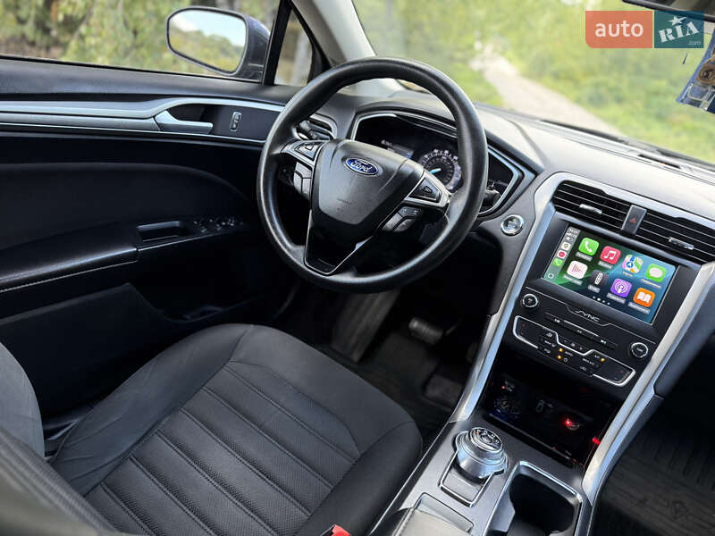 Седан Ford Fusion 2019 в Днепре