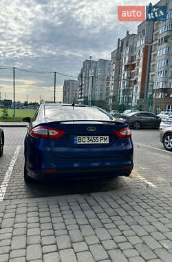 Седан Ford Fusion 2013 в 