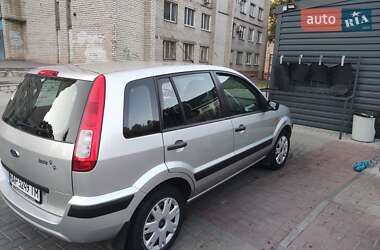 Хэтчбек Ford Fusion 2007 в 