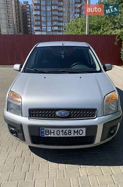Хэтчбек Ford Fusion 2008 в 