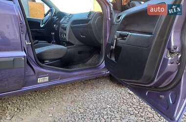 Хэтчбек Ford Fusion 2006 в 