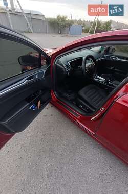 Седан Ford Fusion 2014 в 