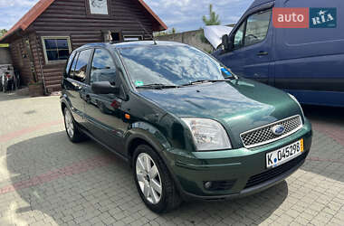 Седан Ford Fusion 2025 в 
