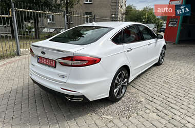 Седан Ford Fusion 2020 в 