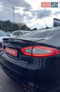 Седан Ford Fusion 2015 в 