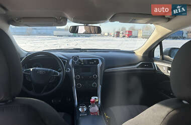 Седан Ford Fusion 2017 в 