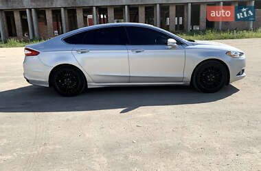 Седан Ford Fusion 2012 в 