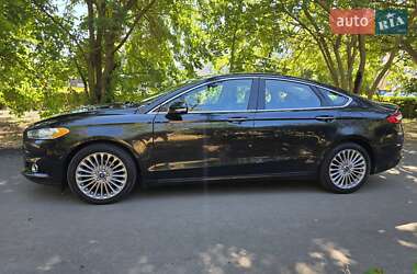 Седан Ford Fusion 2015 в 