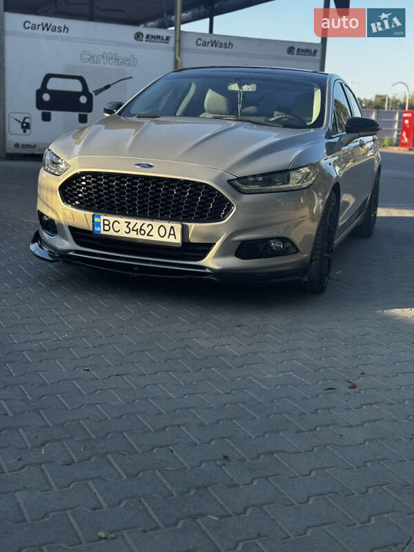 Седан Ford Fusion 2014 в Львове