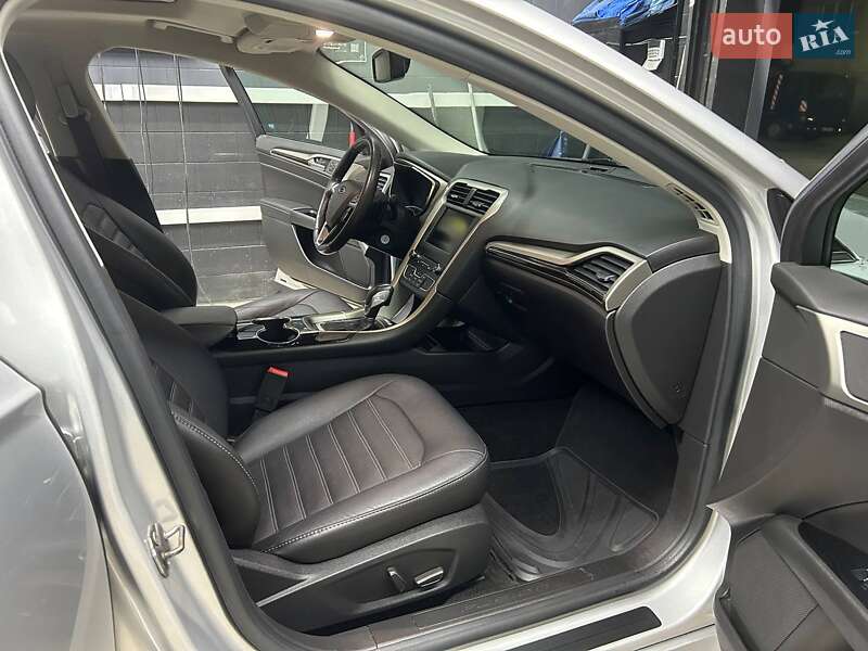 Седан Ford Fusion 2015 в Киеве