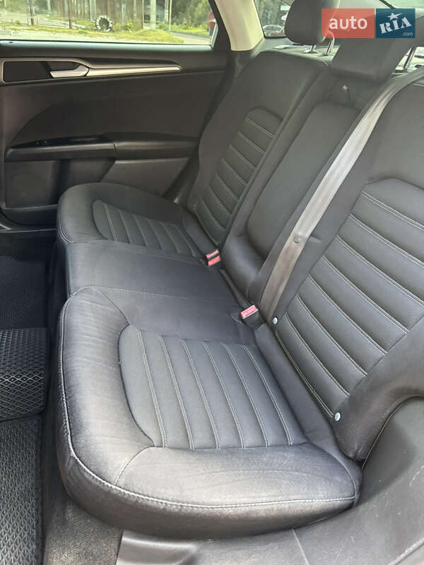 Седан Ford Fusion 2015 в Житомирі