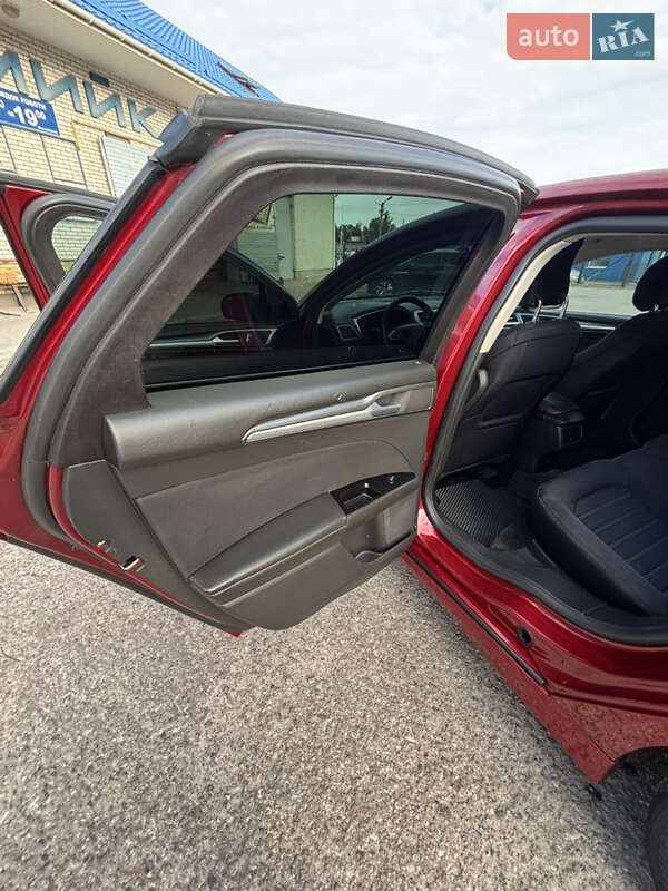 Седан Ford Fusion 2015 в Житомирі