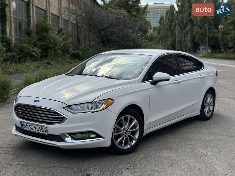 Седан Ford Fusion 2017 в 