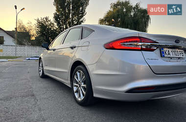 Седан Ford Fusion 2017 в 