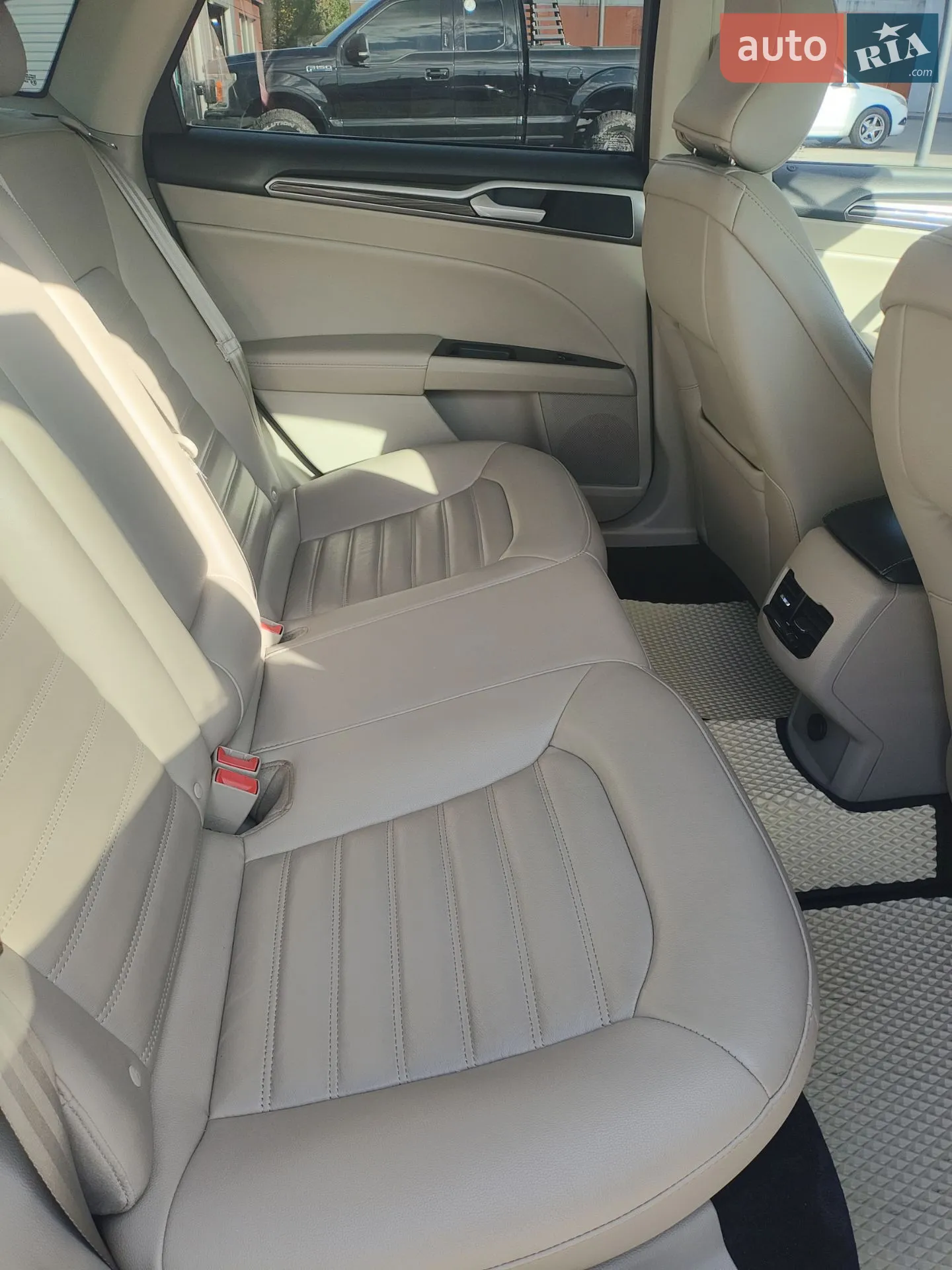 2016 Ford Fusion - мініатюра 10