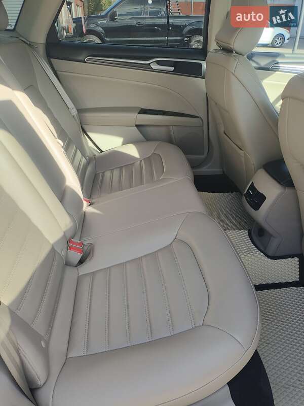 Седан Ford Fusion 2016 в Днепре