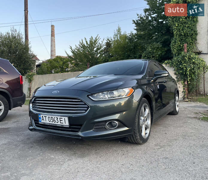 Седан Ford Fusion 2015 в 