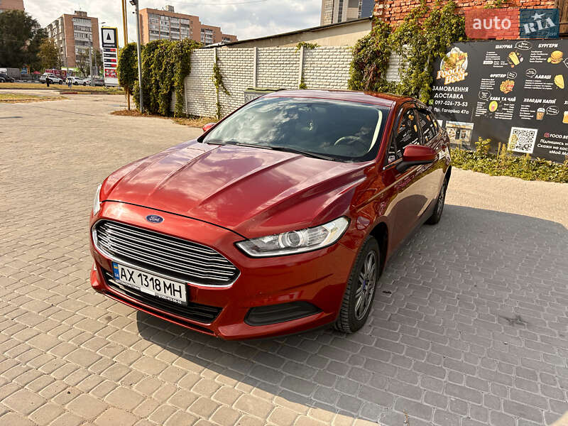 Седан Ford Fusion 2014 в 