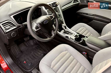 Седан Ford Fusion 2014 в 