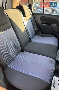 Хэтчбек Ford Fusion 2011 в 